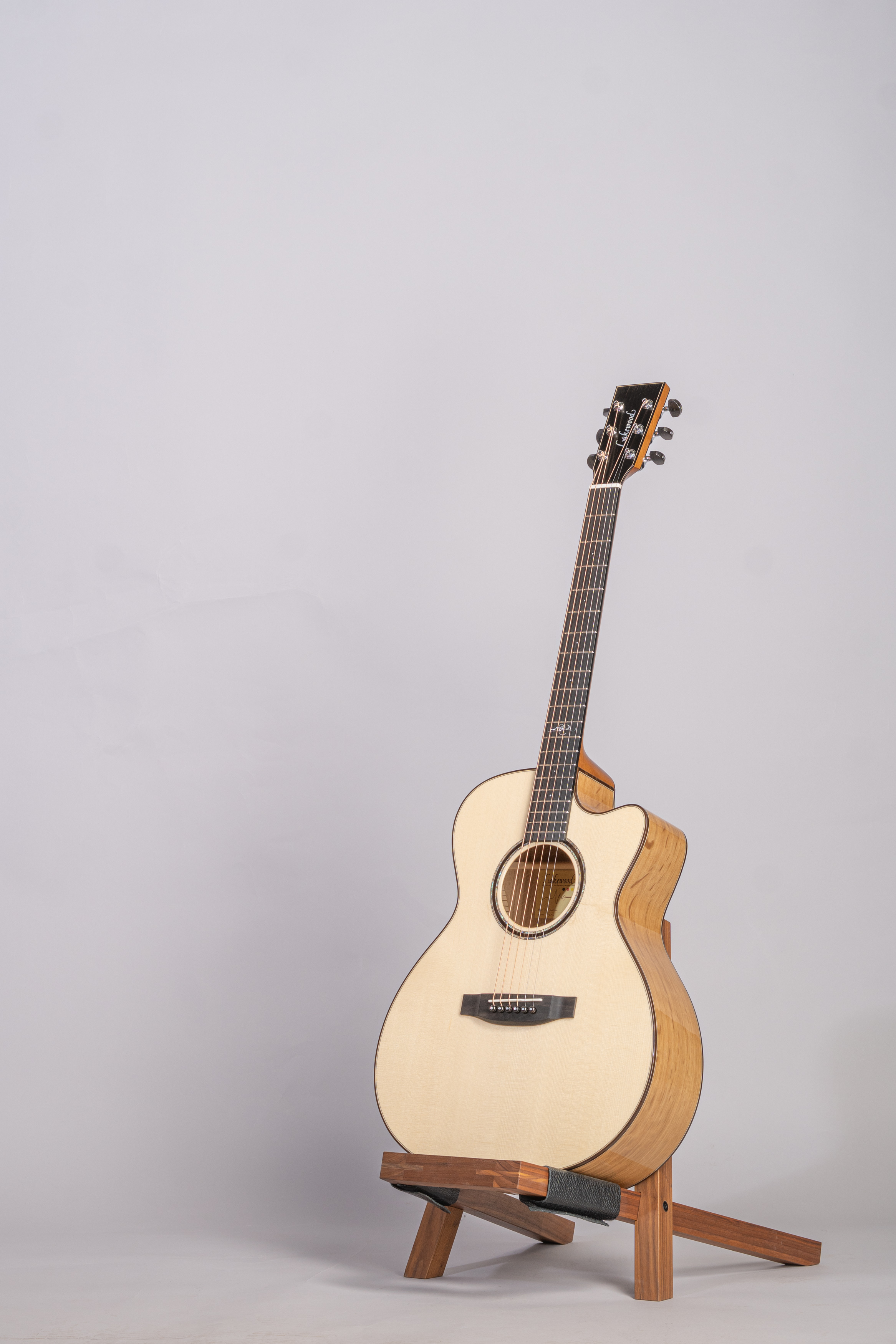 Customshop Gallery :: Lakewood Guitars